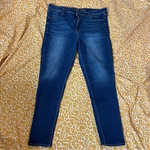 American Eagle Hi-Rise Jegging